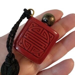 Vintage Estee Lauder Cinnabar Collectors Perfume Bottle